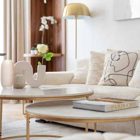 Stunning 2 Bedroom At Montparnasse Apartament Paryż