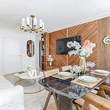 Stunning 2 Bedroom At Montparnasse * Paryż