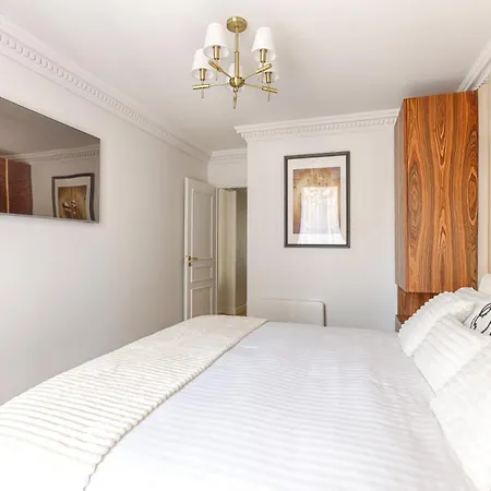 Stunning 2 Bedroom At Montparnasse Apartment *